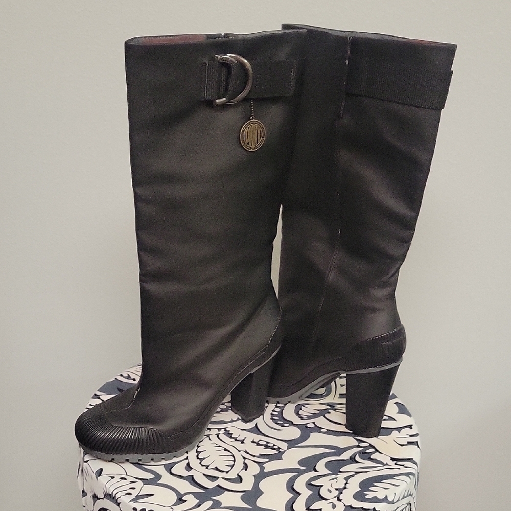 DKNY Bob Rubberized Black Heeled Boots with Buckle Detail